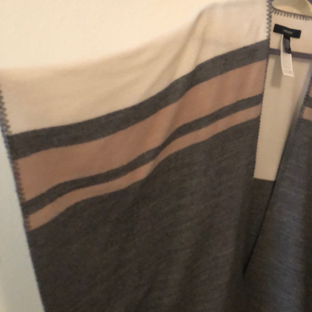 Cardigan - Picture 2 of 3